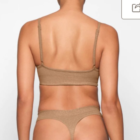 SKIMS SOFT SMOOTHING SHINE BRALETTE - Sienna 2x - Picture 4 of 5